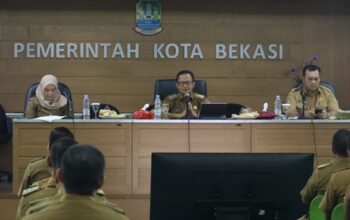 Pj. Wali Kota R. Gani Muhamad Rapat Koordinasi Bersama Camat dan Lurah se Kota Bekasi