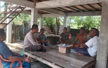 Babinsa Desa Jotang Sertu Samsul Koramil 1607-04/Alas Menghimbau Kepada Warga Agar Tetap Waspada Terhadap Potensi Terjadinya Banjir.
