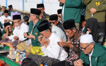 Istighosah Bersama Warga Demak, Kementerian PU Bergerak Cepat Atasi Banjir Rob